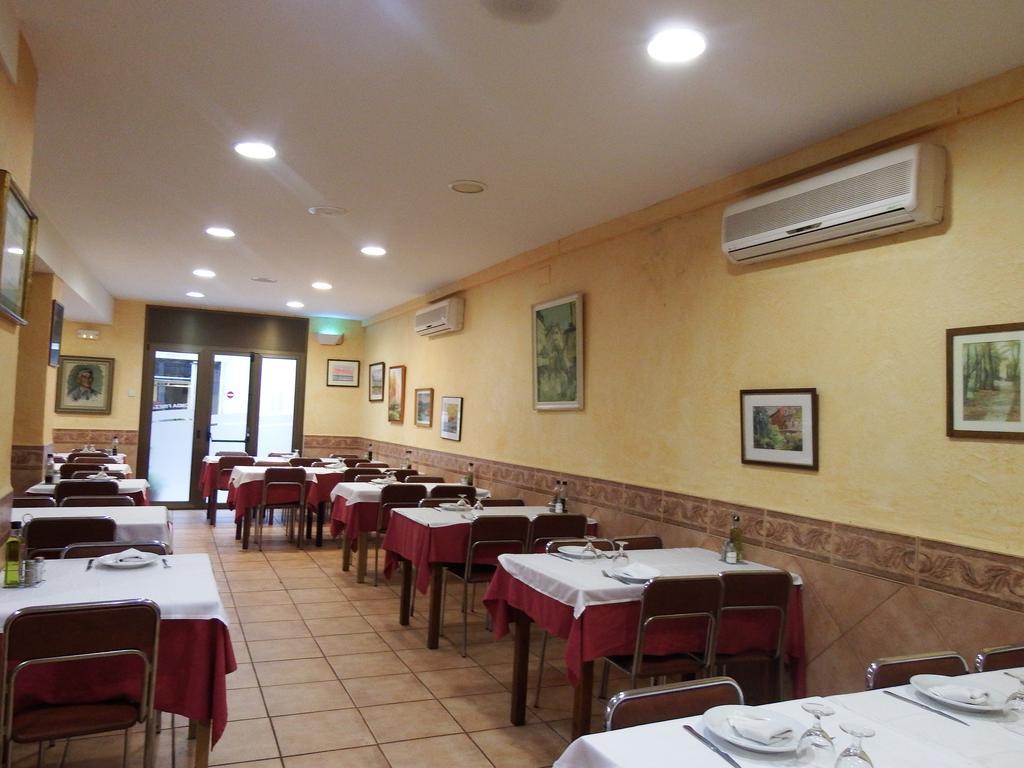 Apartamentos Fonda Finet Sant Felíu de Pallarols Zewnętrze zdjęcie