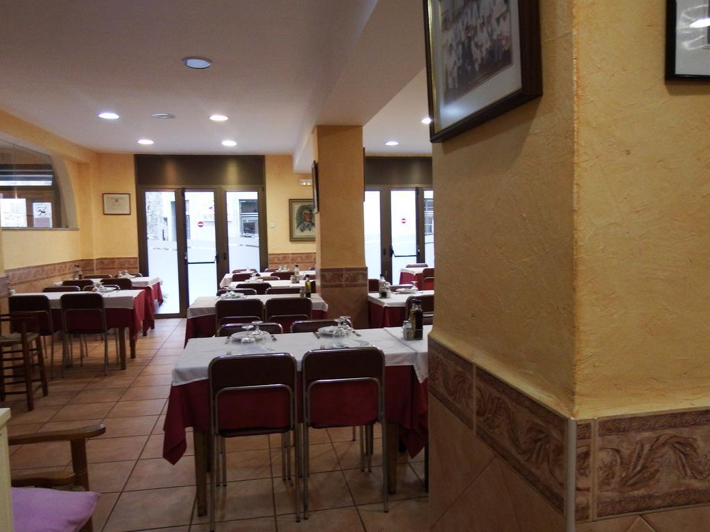 Apartamentos Fonda Finet Sant Felíu de Pallarols Zewnętrze zdjęcie