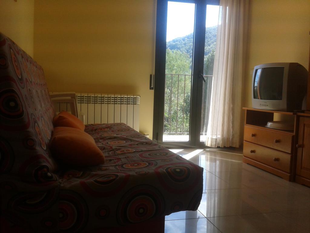 Apartamentos Fonda Finet Sant Felíu de Pallarols Pokój zdjęcie